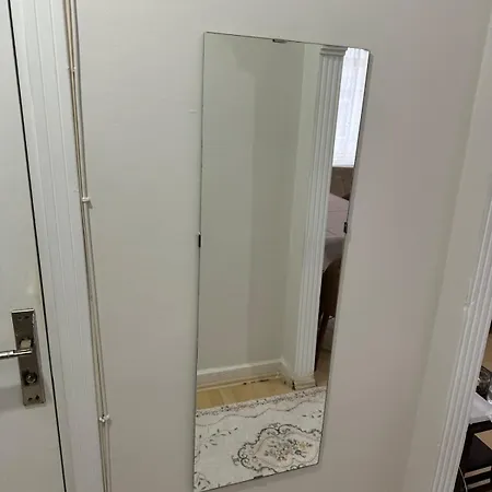 Great Location And Cozy House!